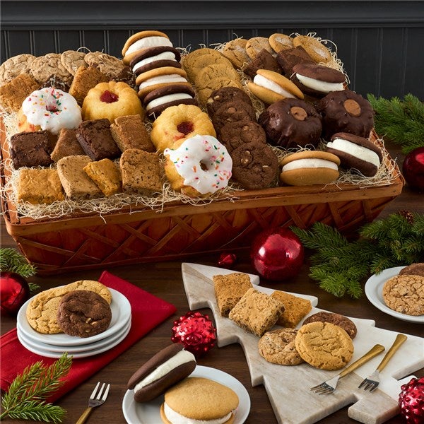 2119-holiday-delight-baked-goods-basket-thankfullyyours